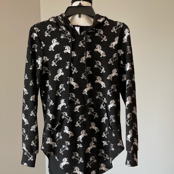 No Boundaries silver unicorn size small 3/5 light weight hoodie silver and black - Picture 10 of 15